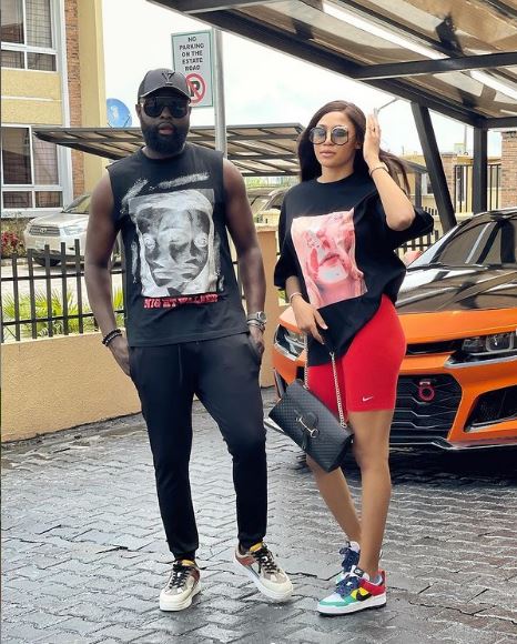 Yomi Casual Wife Car