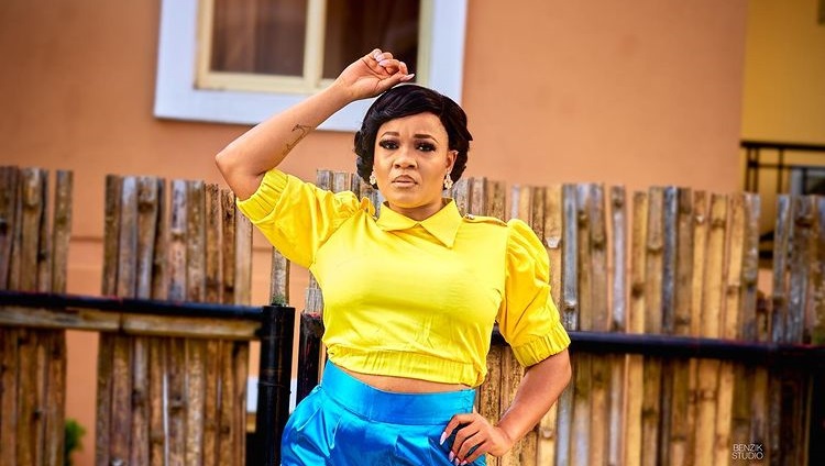 Reality star, Lucy Edet lashes out after businessman reached out for hookup