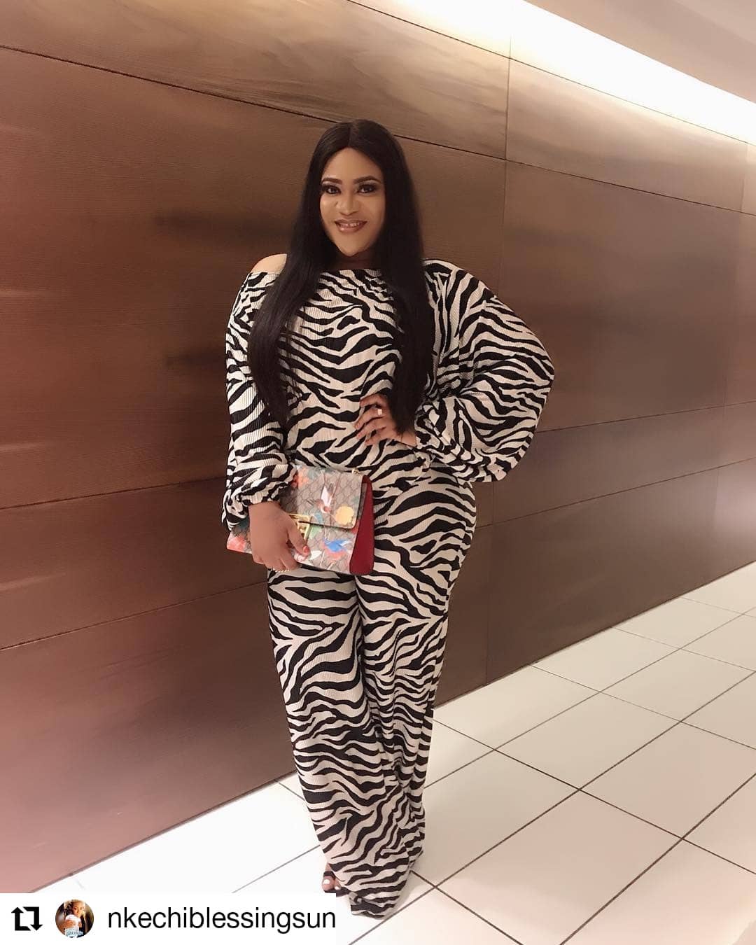 Nkechi Blessing passed out late mum burial