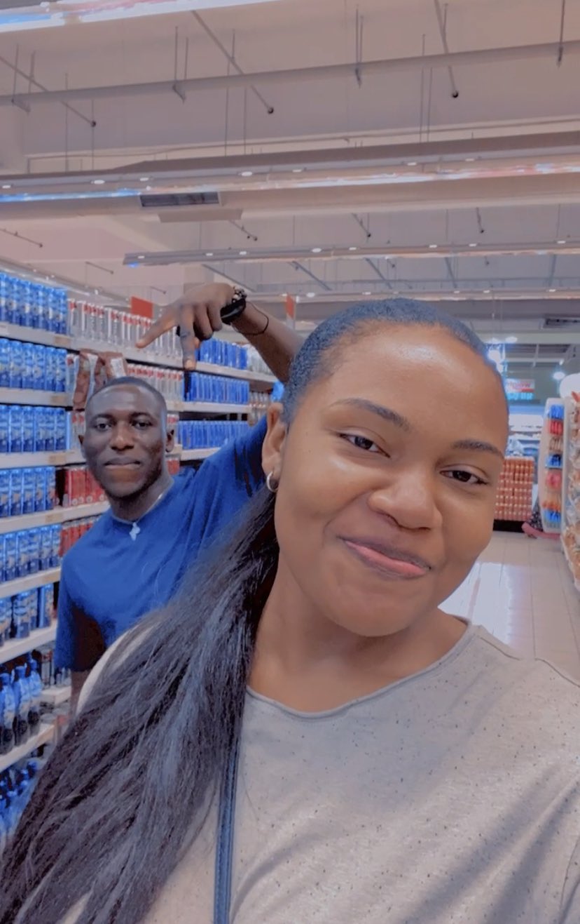 Twitter Marry American Lady DM