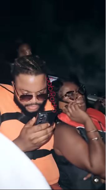 Whitemoney Lady Fans Unknown