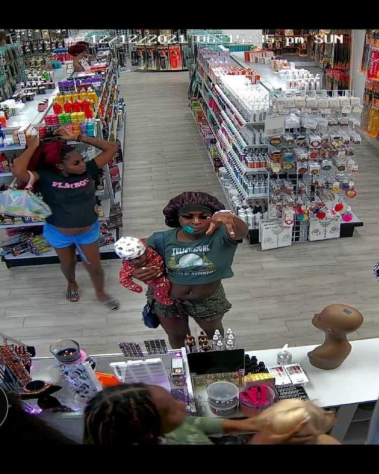 Heavily pregnant lady, nursing mother, and friend break into store, beat up attendant, cart away wigs 