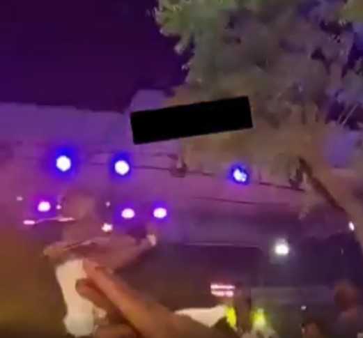 "If na Wizkid, e for don fall" - Davido applauded for evading attack from fan (Video)