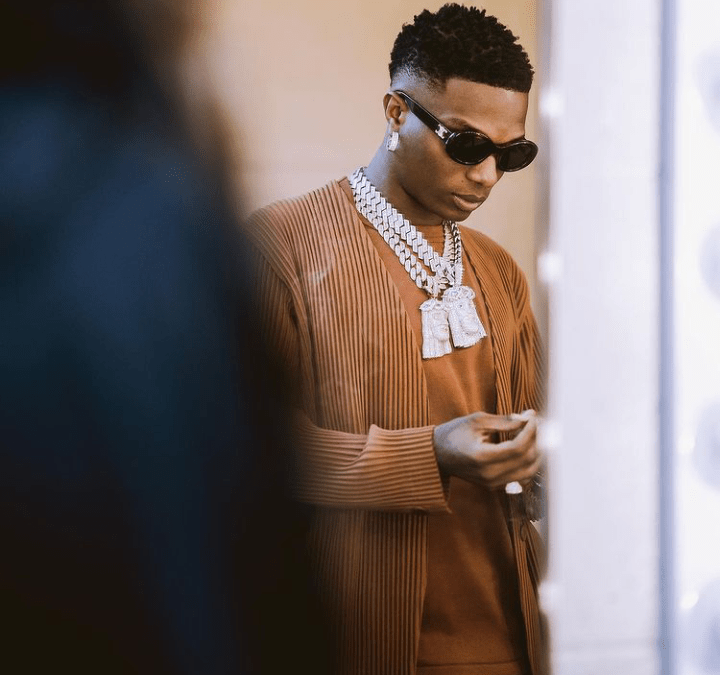 "Starboy Sabi Lie"- Fans Drag Wizkid For Failing To Drop New Song With Burna Boy Last Night As Promised