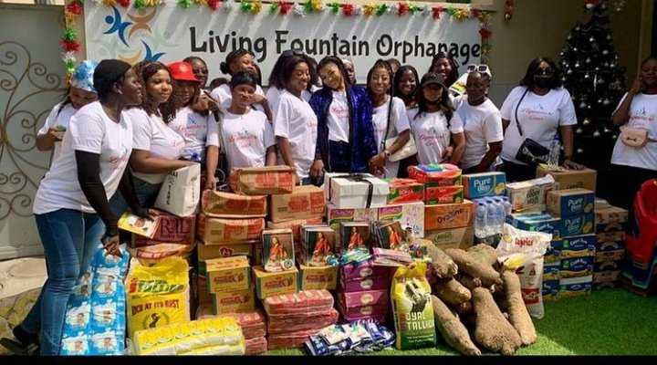 "Showing you how to celebrate Xmas" - Liquorose says as she donates foodstuff, other items to orphanage
