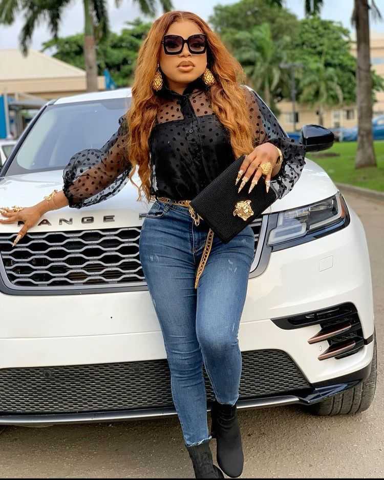 "I clean his bum with 2 packets of cotton wool" - Tonto Dikeh reveals the devastated state of Bobrisky's butt amid intense beef