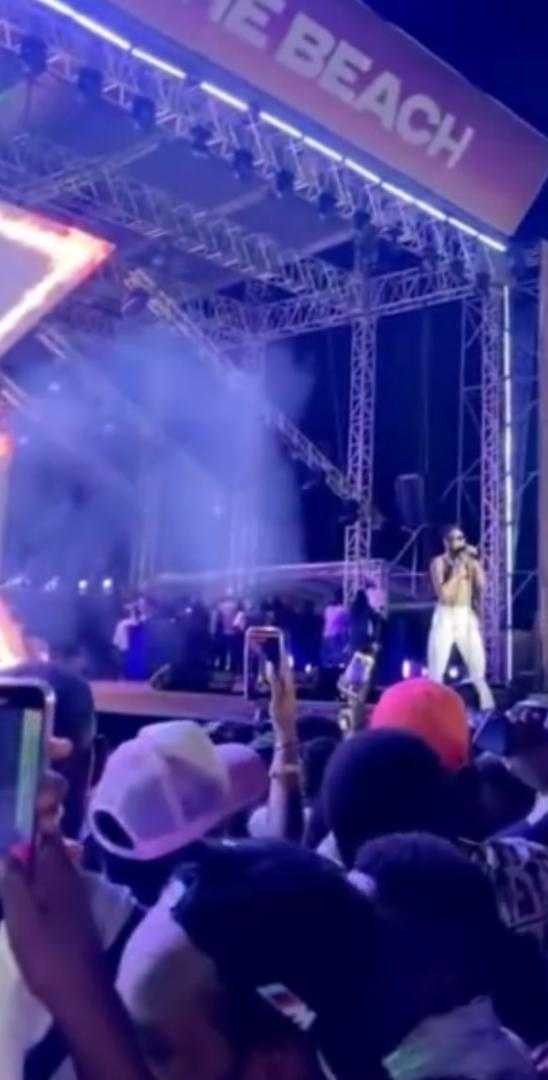 "No matter how big my name gets, I will always come home to show love to my people" - Wizkid says during sold out concert in Lagos (Video)