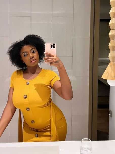 Angel Smith Pregnant Photos