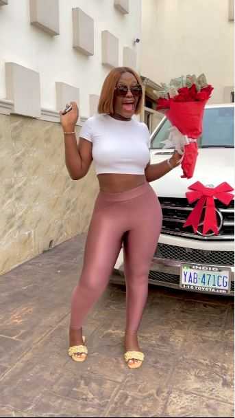 Luchy Donalds Mercedes-Benz Car