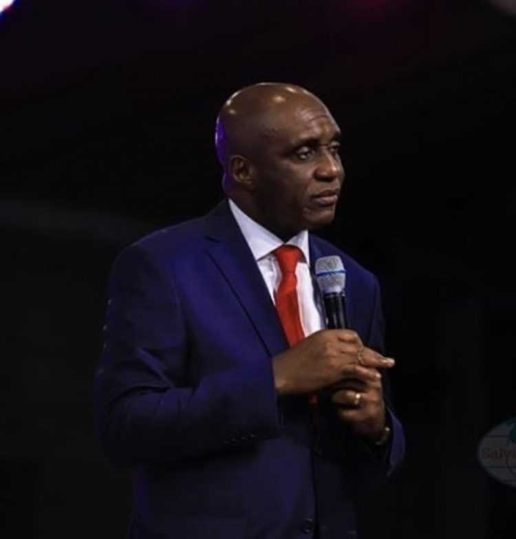 Pastor David Ibiyeomie