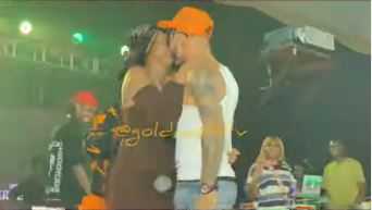 Poco Lee Kiss Fan Concert