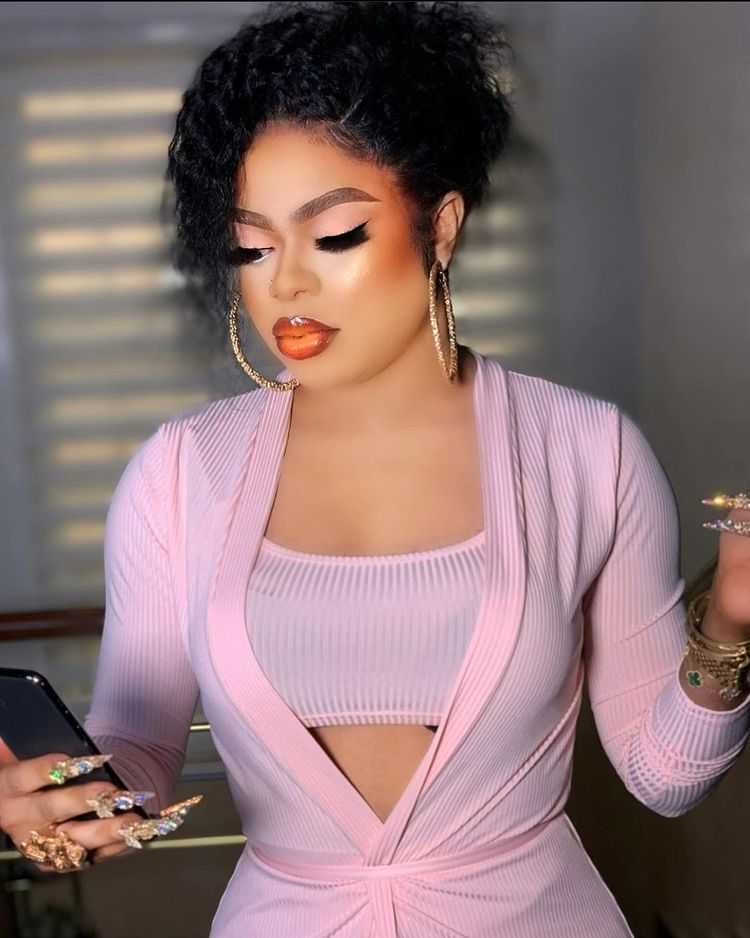 Bobrisky makes fun of man who insulted her for snubbing his advances (Screenshots)