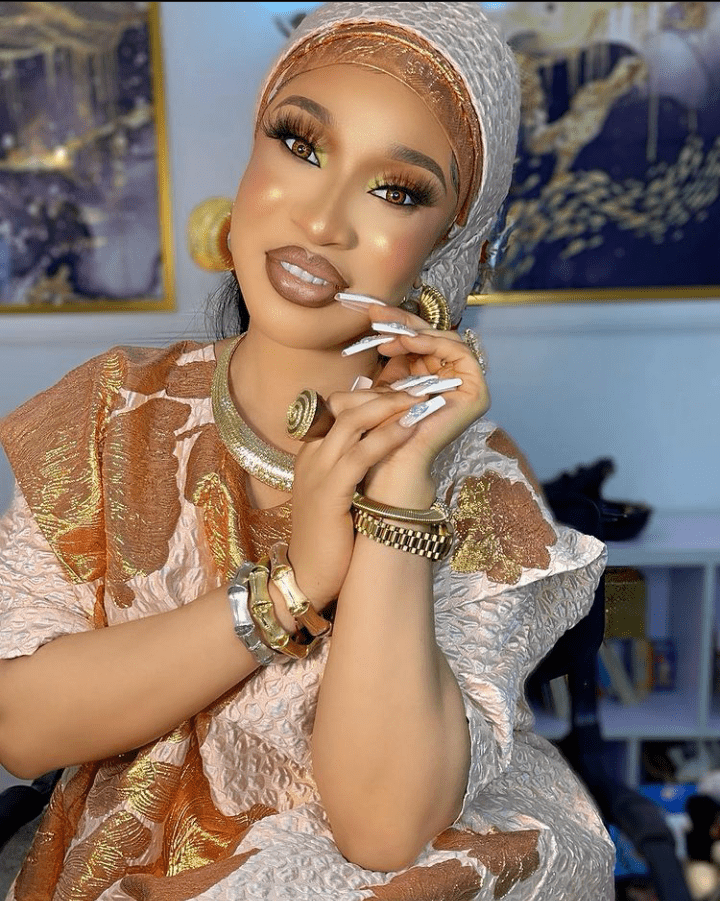 Tonto Dikeh Mom burial