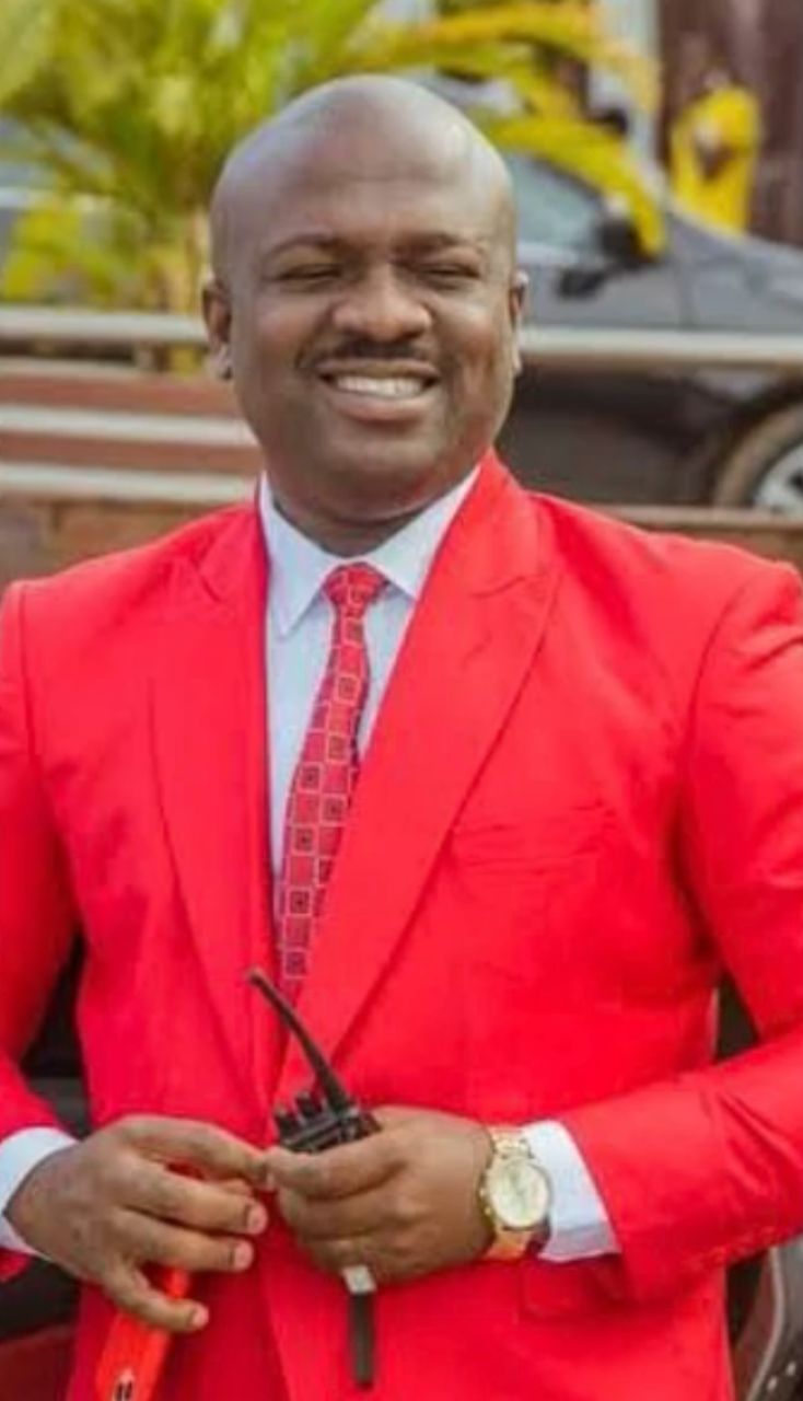 Lady sends name of CEO and his family to shrine after being defrauded N4M (Video)