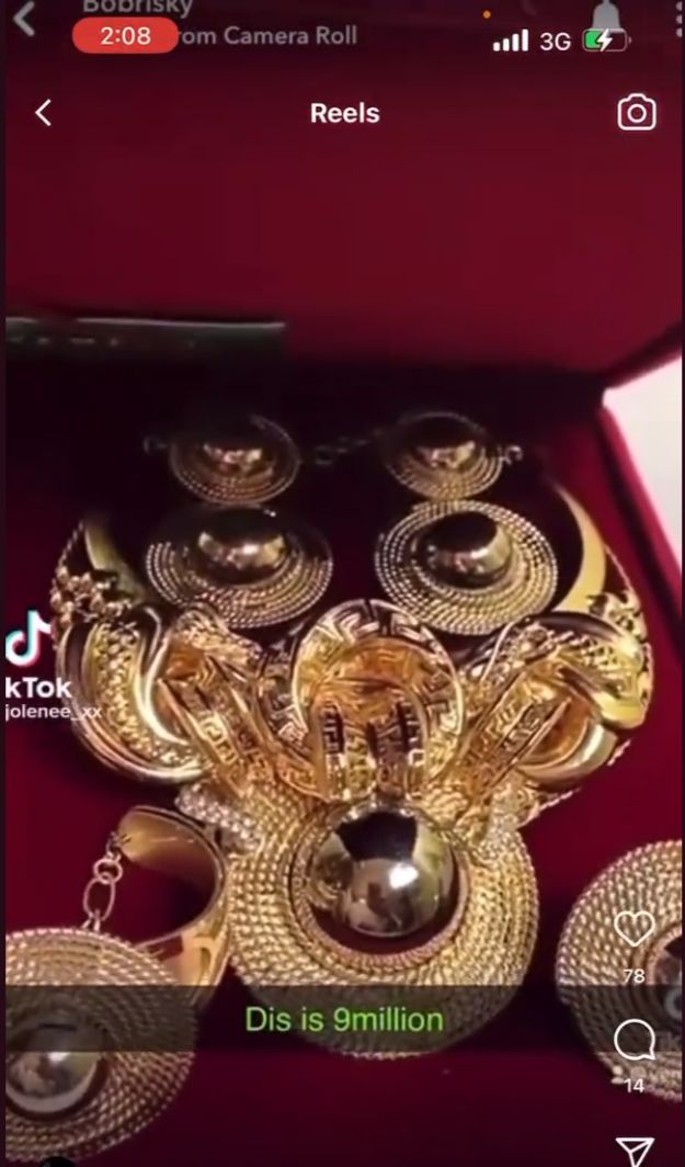 Vendor exposes Bobrisky's lie after showing off N9M necklace (Video)
