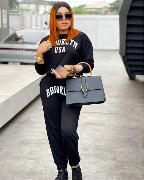 Sassy vtwins Bobrisky lover 