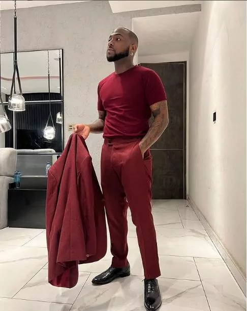 Davido buys himself a brand new Mercedes-Maybach following a successful O2 show