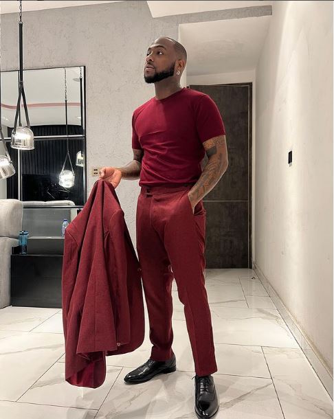 "Such a dope father" - Davido excited as he receives piece of land from father, Adeleke in Banana Island, Lagos 