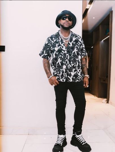 "Those people milked him" - Reactions as the whopping sum Davido paid for his Lamborghini clearance surfaces 