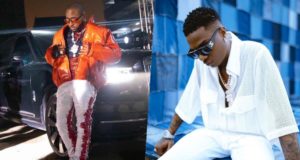 "See wetin David take mature pass kid" - Reactions as Wizkid's songs are played at Davido's concert (Video)