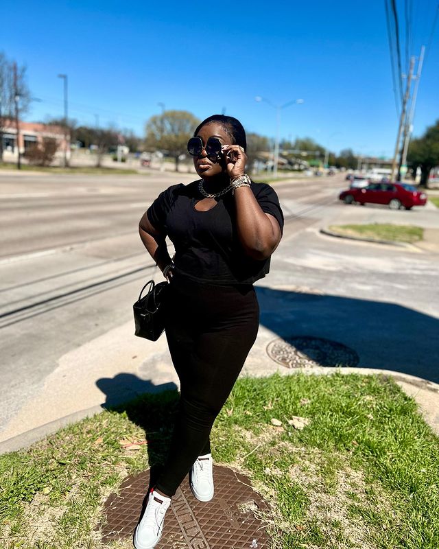 "Eniola Badmus will not rest until she reveals her secret" - Woman attacks actress over weight loss transformation (Video)