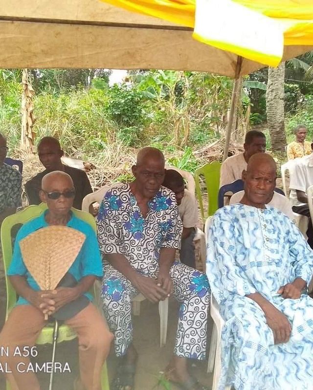 "With all the wealth she flaunts online" - Reactions trail leaked photos of Ifu Ennada father's burial