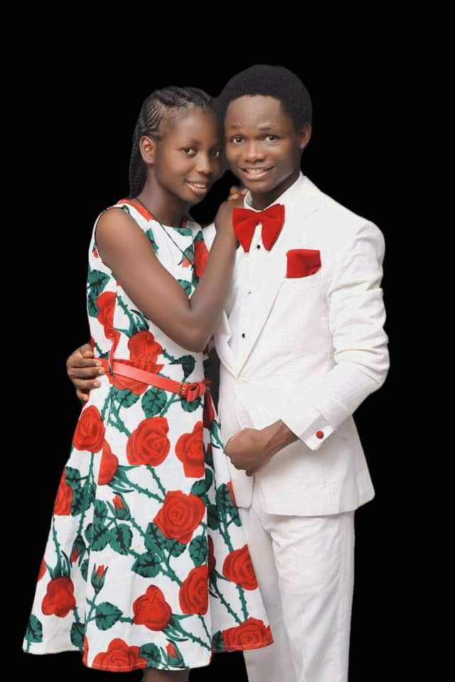 Pastor 's pre-wedding photos stirs reactions 