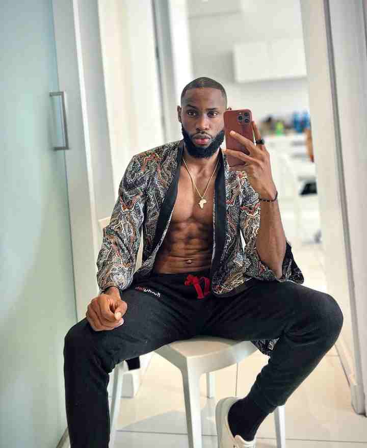 Emmanuel Liquorose unfollow Instagram