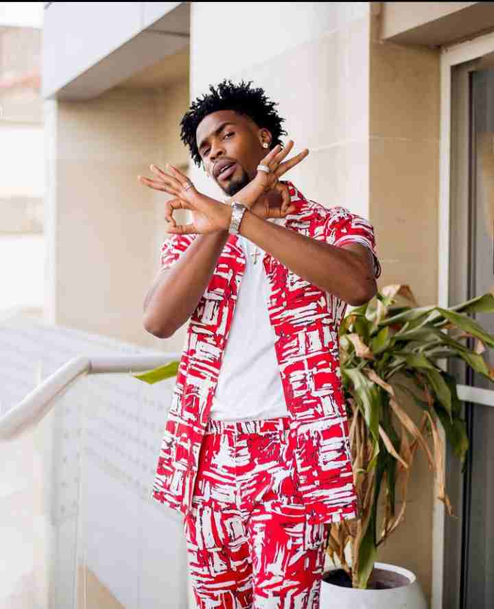 Neo Akpofure sister twins