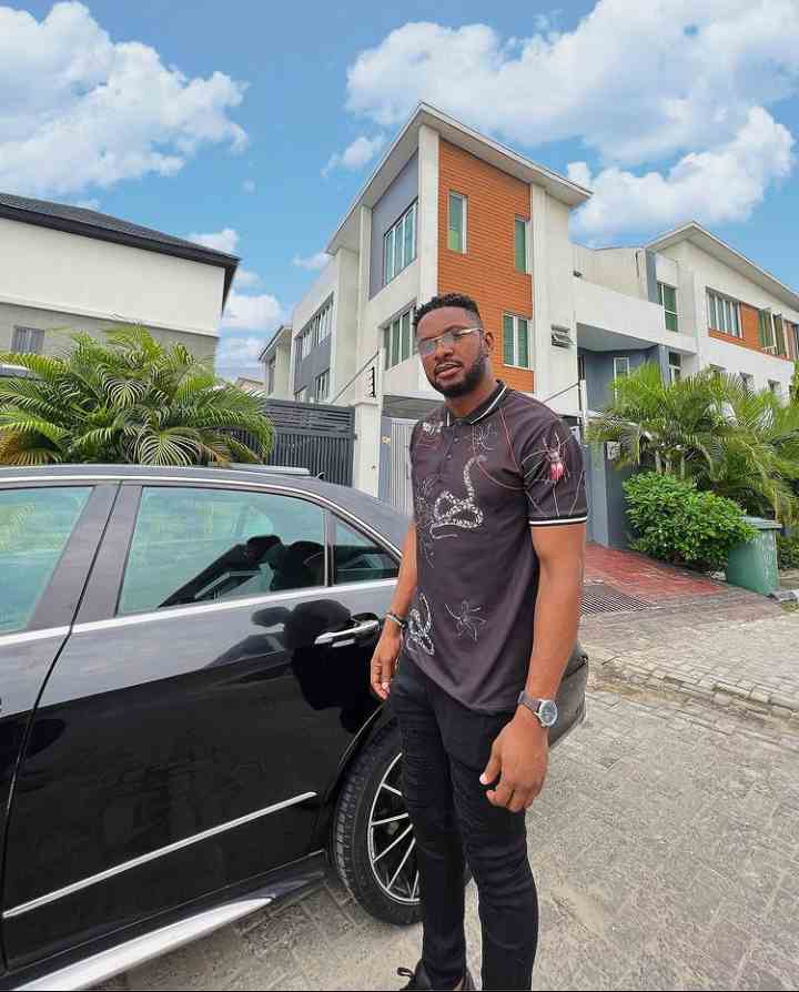 Angel smith Cross Atiku