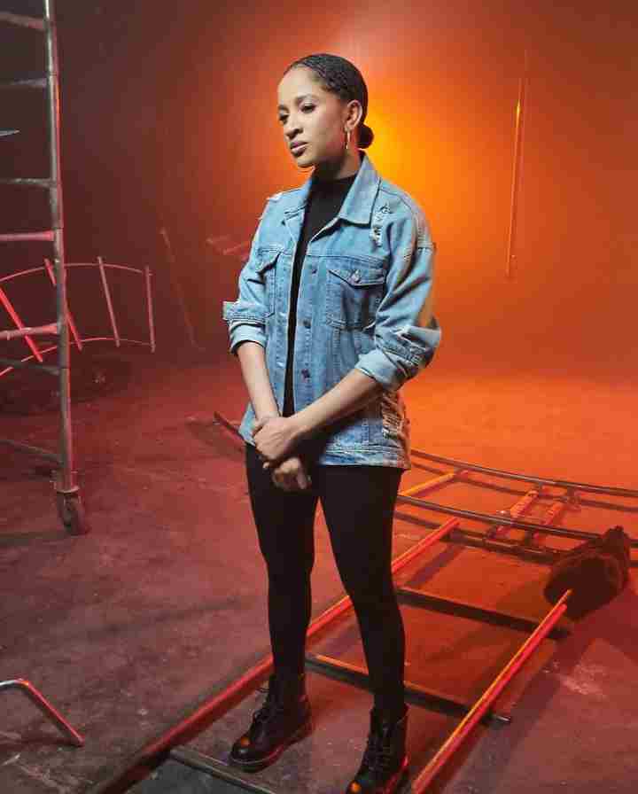 Adesua Etomi slams singer, Yhemolee over inappropriate comment