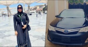 Wife of late Alaafin Oyo, Queen Omobolanle, shows off car gift from unknown person (Video)