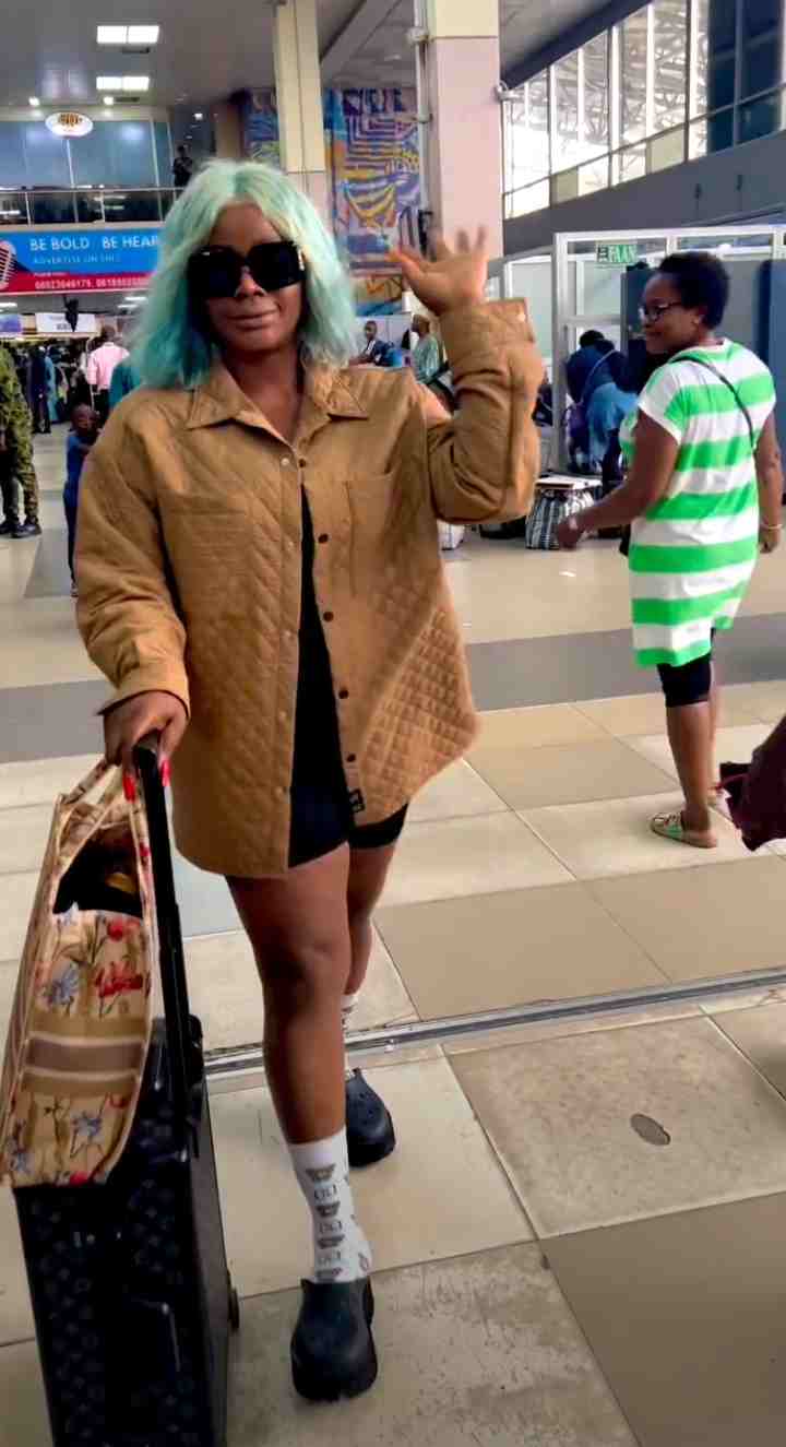 Uche Ogbodo replies follower who mocked her choice of outfit; says she dresses 'too local' (Video)
