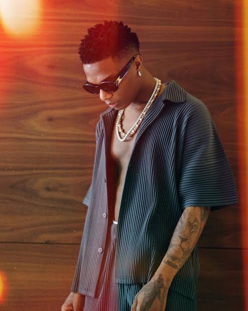 Wizkid shares disturbing news with fans 