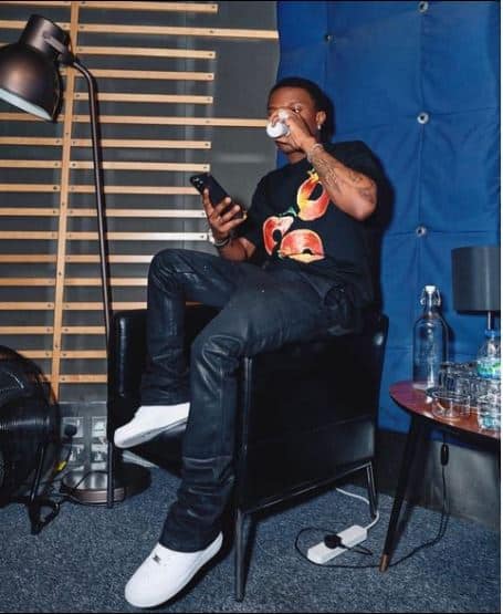 "Get out of my front, I didn't come here to see you" - Wizkid lashes out during concert (Video)
