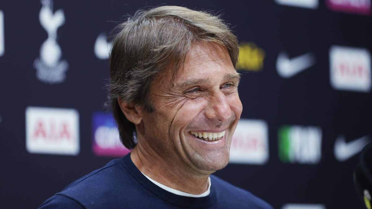 Conte laughs off Juve links