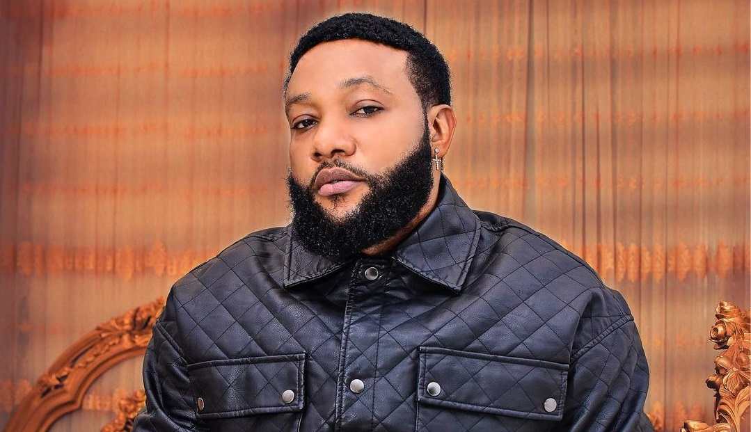 Headies: Momnet Kcee dedicates award to wife and girlfriend (Video)