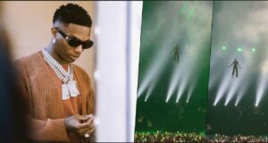Wizkid makes grand entrance at show in Paris (Video)