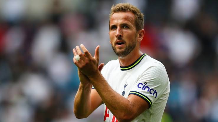 Harry Kane hails his teammates