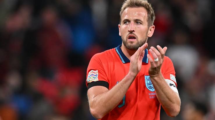 Harry Kane praises his teammates