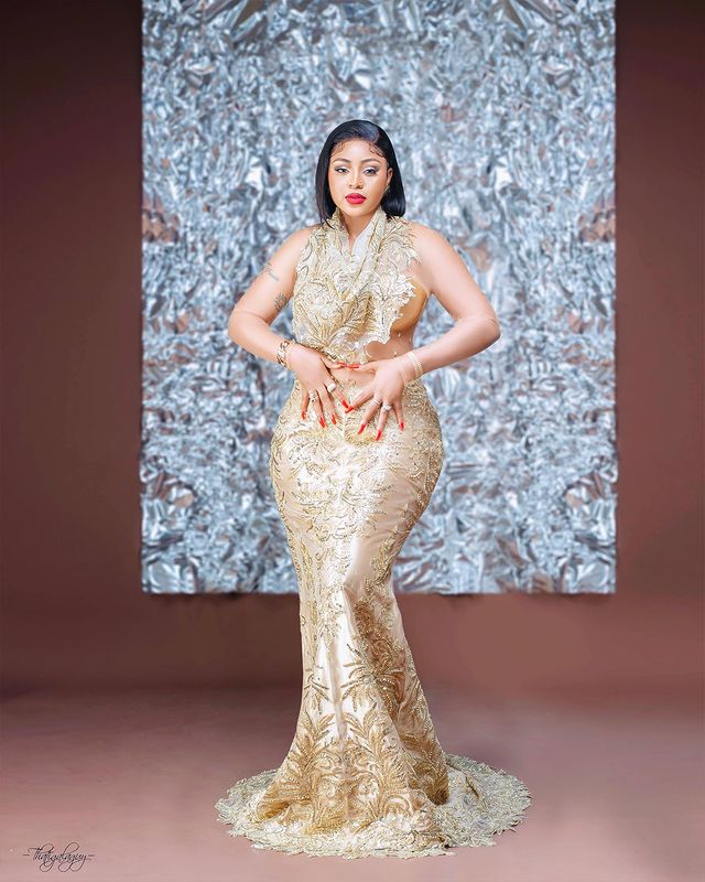 Regina Daniels celebrates 22nd birthday in style