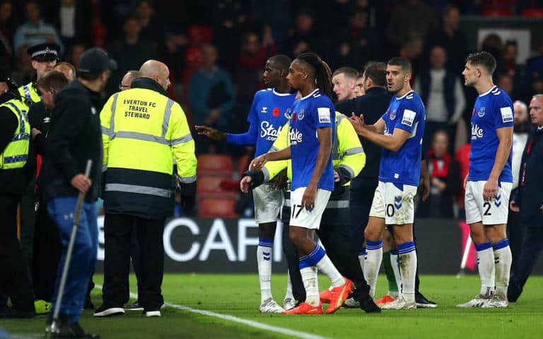 Everton fans throw Iwobi’s shirt back at him after Bournemouth defeat