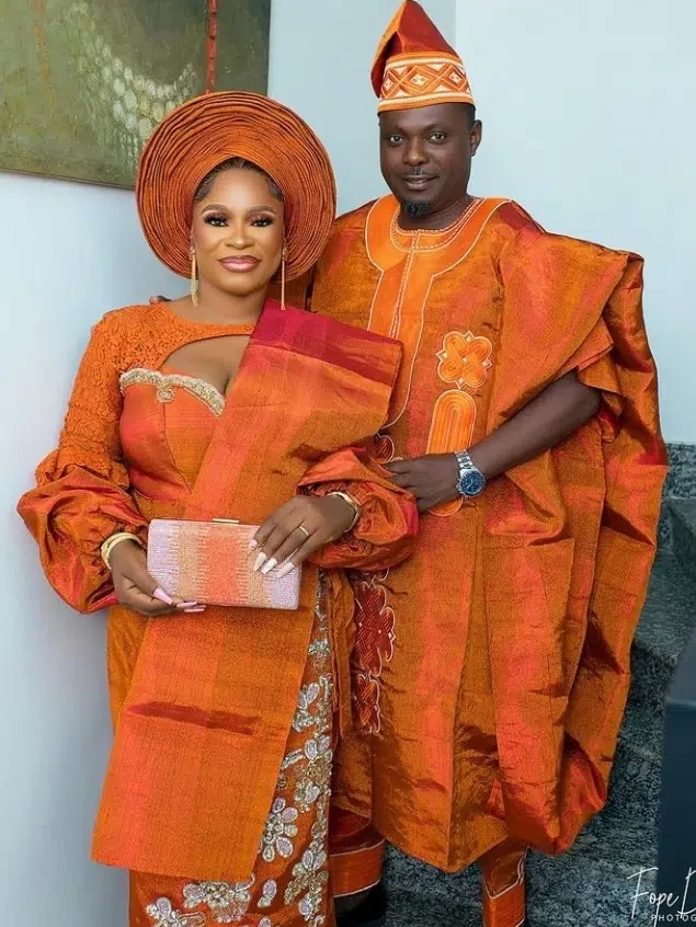 Kunle Afod shares video of him hugging his wife, Desola and giving her a kiss days after she said she has left him