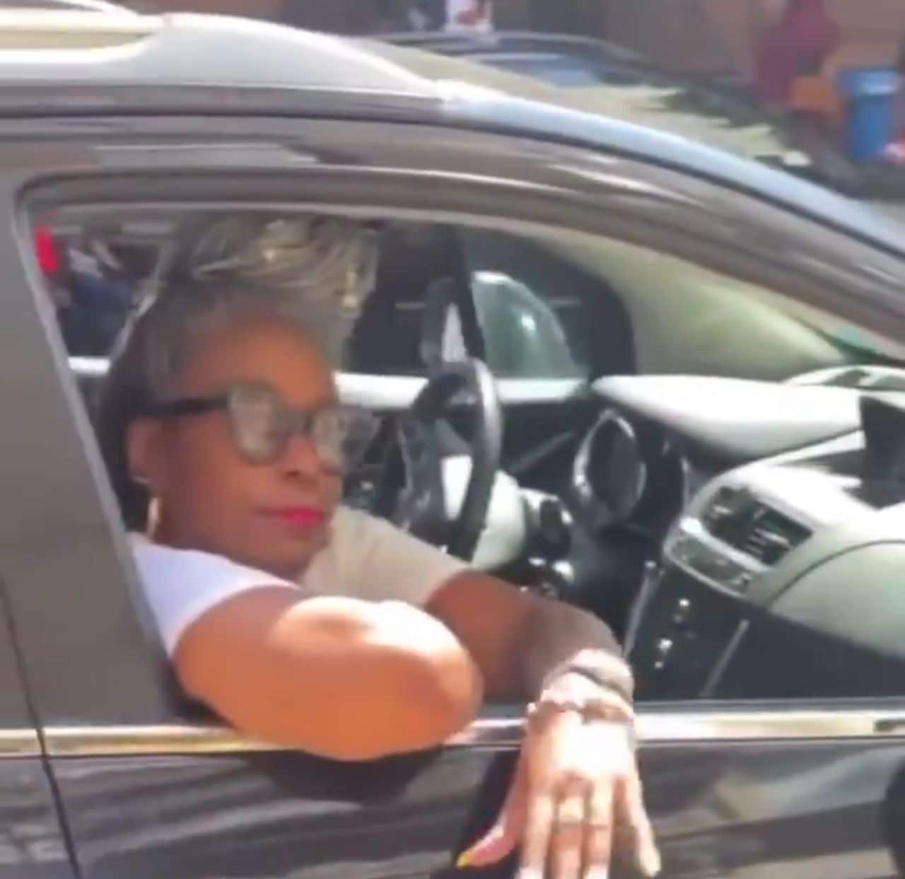 "I'm in his life now, why are you still here?" — Lady confronts mother-in-law over car's front seat (Video)