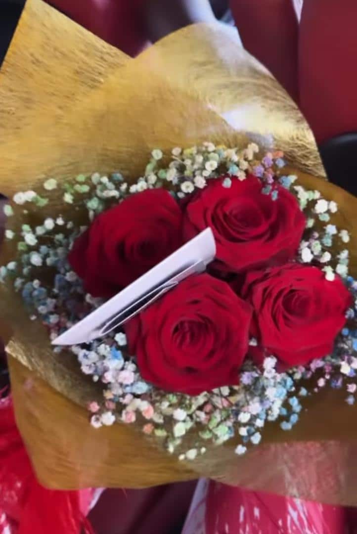 "Everyone suddenly wants to be her friend" — Reactions as Amaka surprises Beauty with bouquet of flowers (Video)
