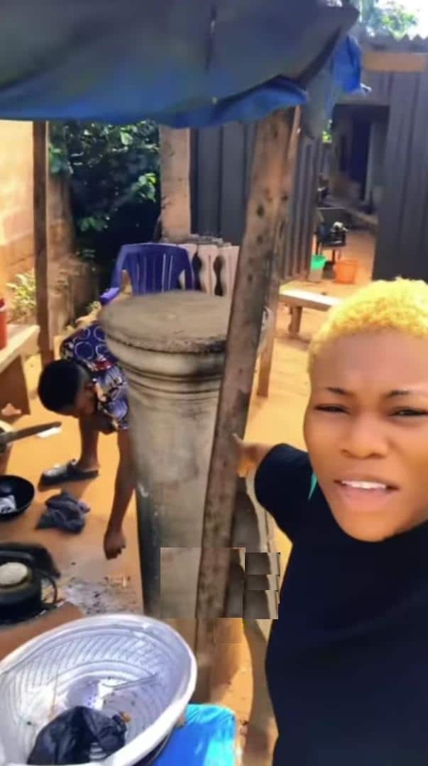 Lady show off boyfriend selling akara, sends message to those dating yahoo boys (Video)