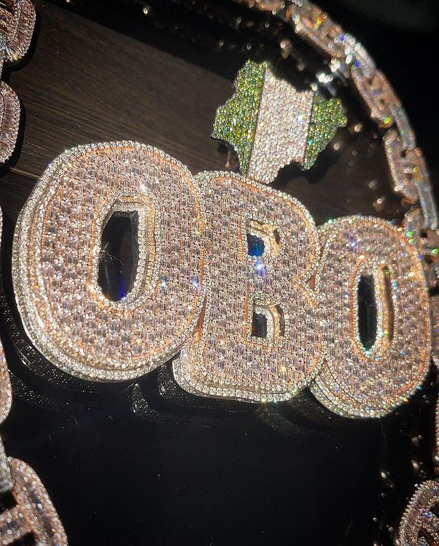Davido splashes $200K on customized Emerald pendant
