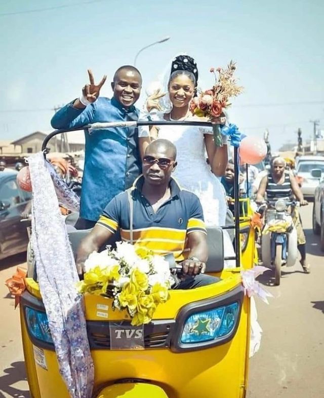 Groom and bride make grand entrance at wedding in keke