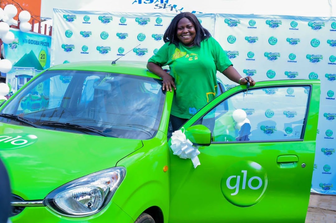 Latest Winner of Car Prize in Glo Promo Weeps for Joy in Ijebu Ode