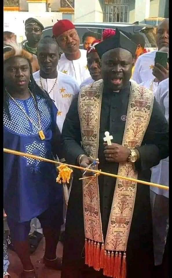 Speculations as pastor commissions hotel built by native doctor in Anambra